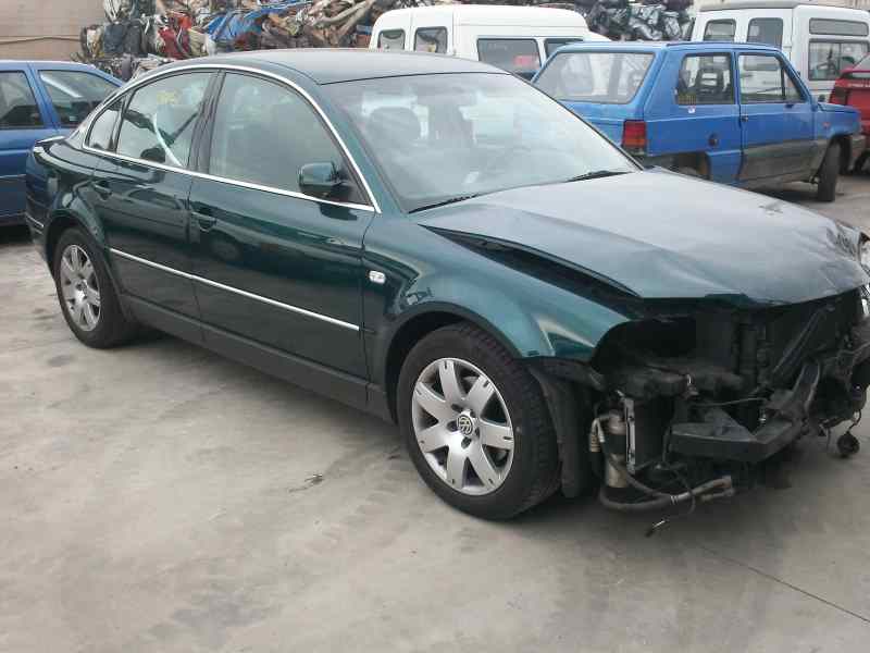 VOLKSWAGEN PASSAT BERLINA 2000