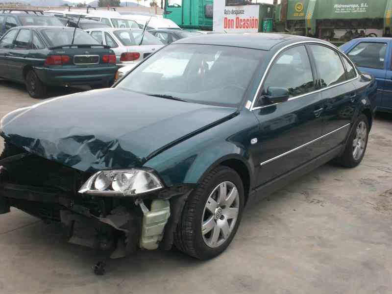 VOLKSWAGEN PASSAT BERLINA 2000