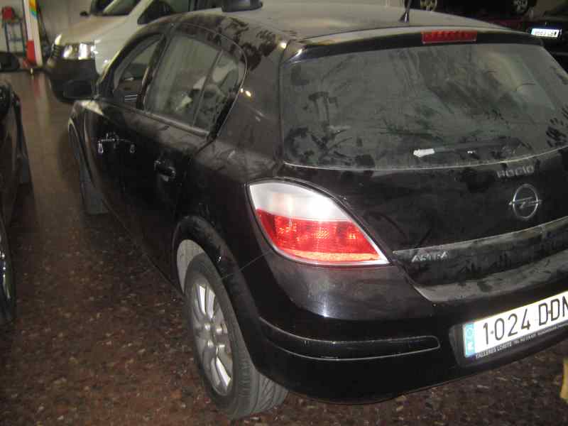 OPEL ASTRA H BERLINA 2004