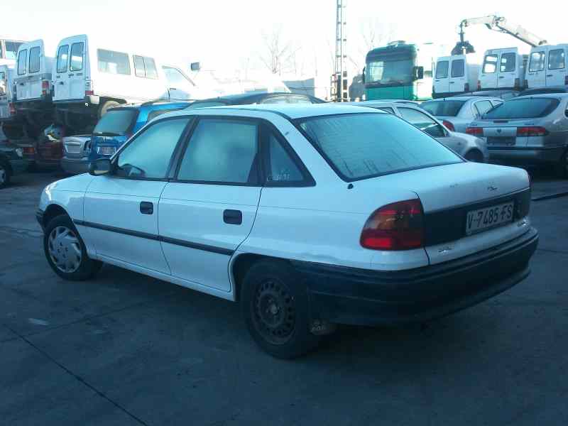 OPEL ASTRA F BERLINA 1991