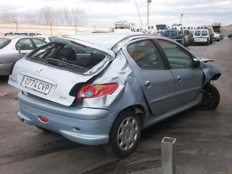 PEUGEOT 206 BERLINA 2002