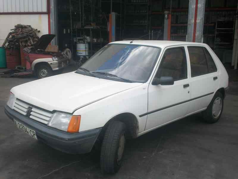 PEUGEOT 205 BERLINA 1983