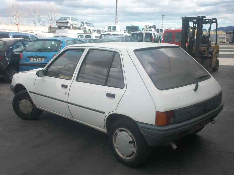 PEUGEOT 205 BERLINA 1983