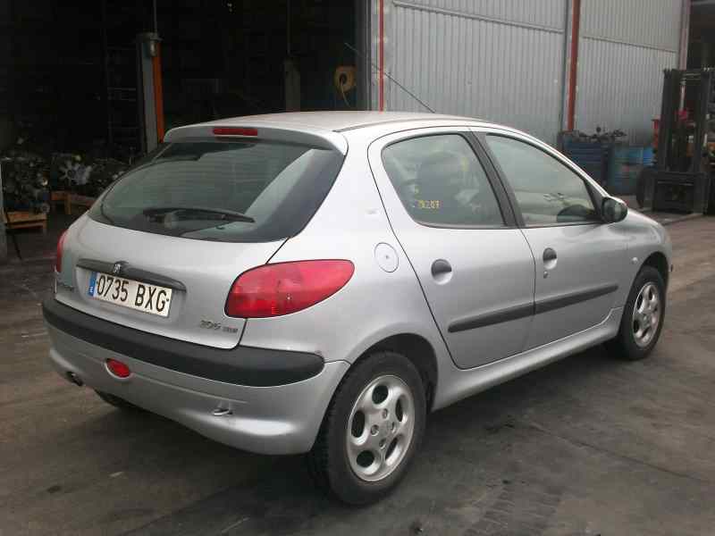 PEUGEOT 206 BERLINA 2002