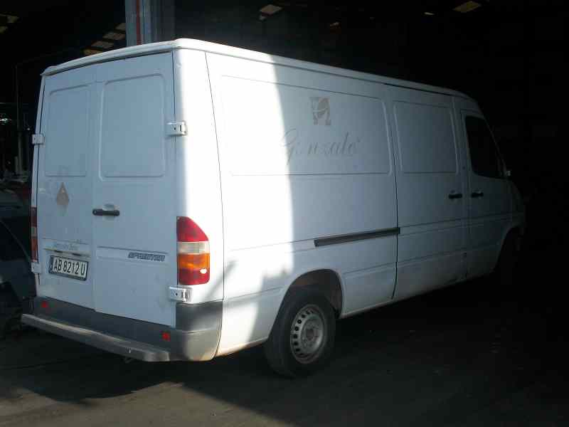 MERCEDES SPRINTER (W901,W904) CAJA CERR. 1994