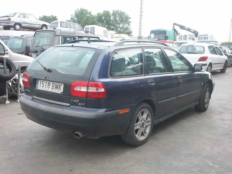 VOLVO V40 FAMILIAR 1997