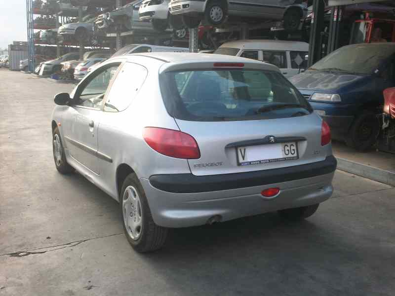 PEUGEOT 206 BERLINA 1998