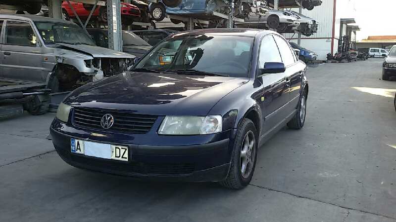 VOLKSWAGEN PASSAT BERLINA (3B2) 1998