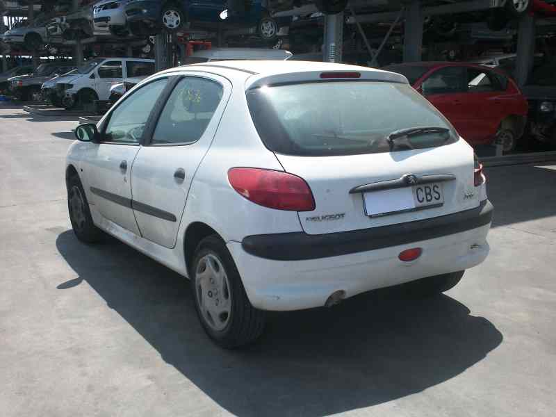 PEUGEOT 206 BERLINA 1998