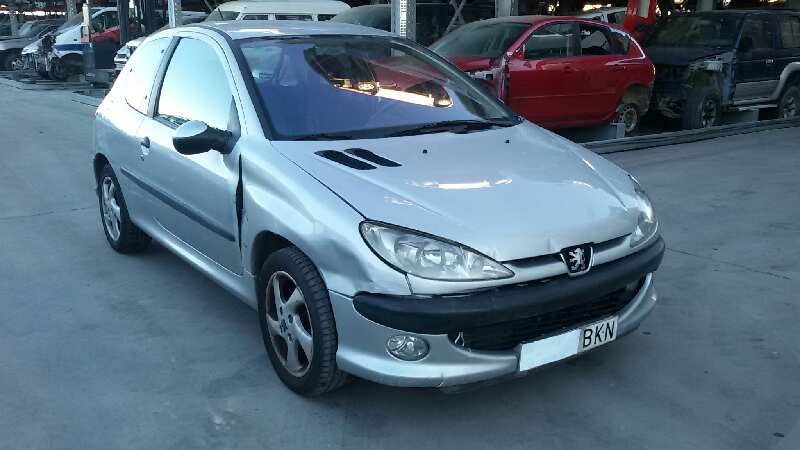 PEUGEOT 206 BERLINA 1998