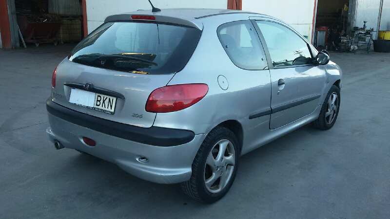 PEUGEOT 206 BERLINA 1998