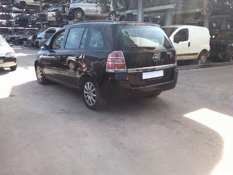 OPEL ZAFIRA B 2005