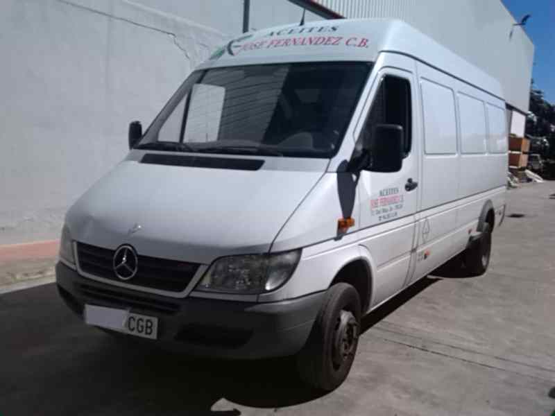 MERCEDES SPRINTER 02.00 -> CAJA CERRADA, TECHO ELEVADO 1999
