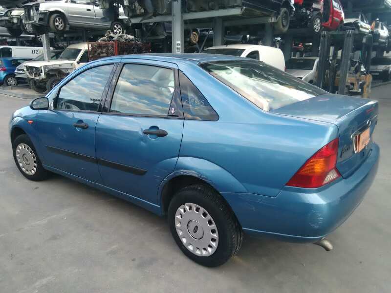 FORD FOCUS BERLINA 1998