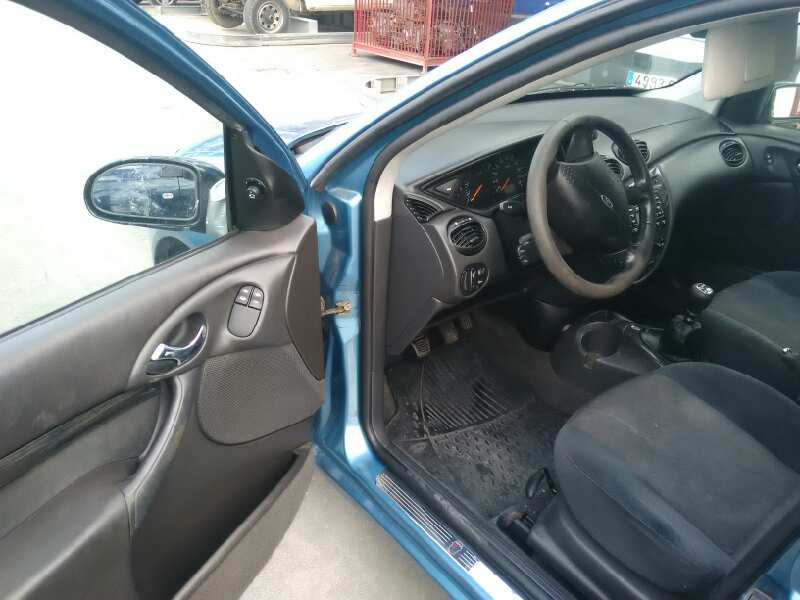 FORD FOCUS BERLINA 1998