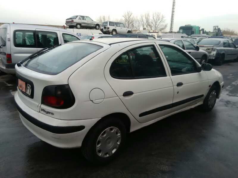 RENAULT MEGANE I BERLINA HATCHBACK 1995