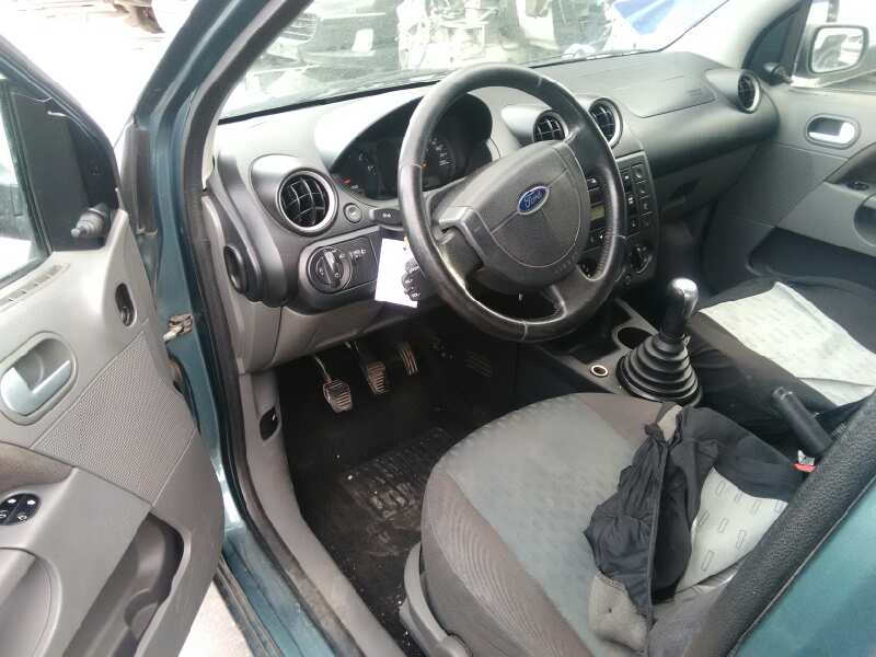 FORD FIESTA 2001