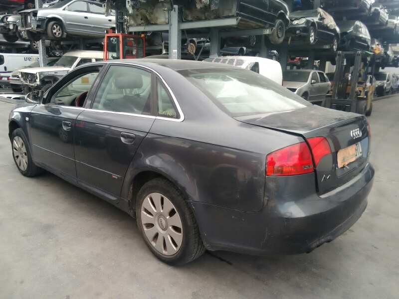 AUDI A4 BERLINA (8E) 2004