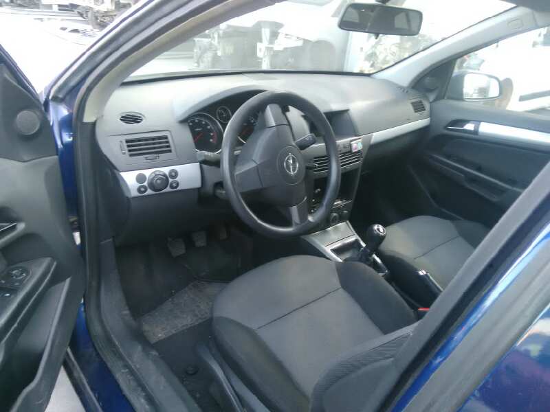 OPEL ASTRA H BERLINA 2004