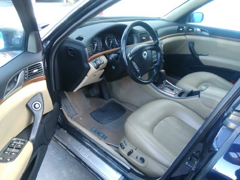 LANCIA THESIS (115) 2002