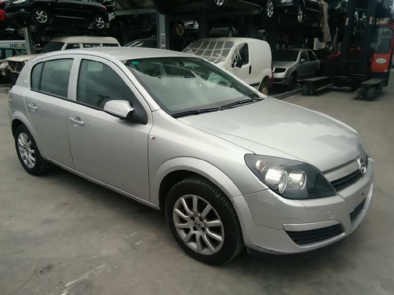 OPEL ASTRA H BERLINA 2004