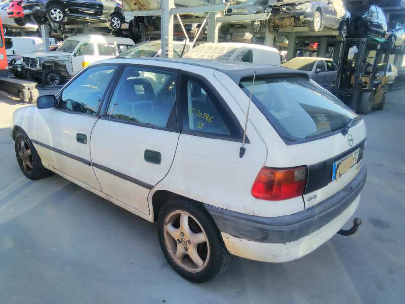 OPEL ASTRA F BERLINA 1995