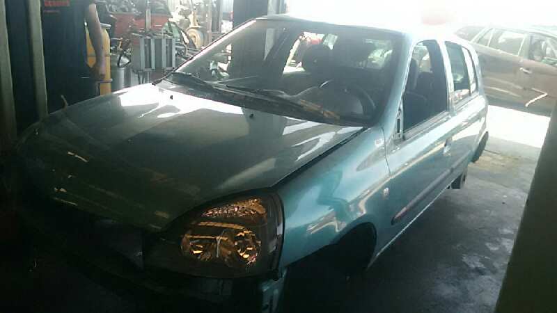 RENAULT CLIO II FASE II (B/CB0) 2001