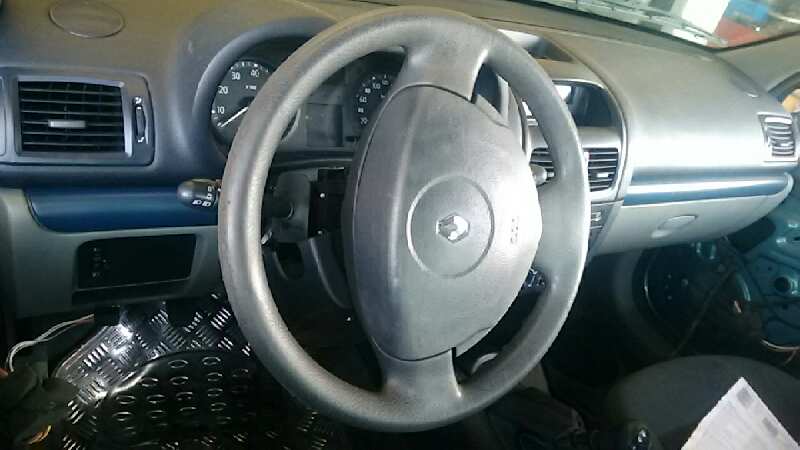 RENAULT CLIO II FASE II (B/CB0) 2001