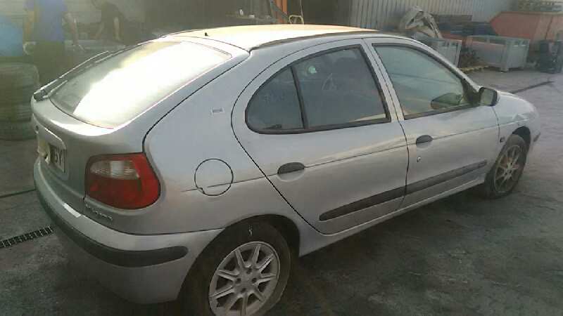 RENAULT MEGANE I FASE 2 BERLINA 1999