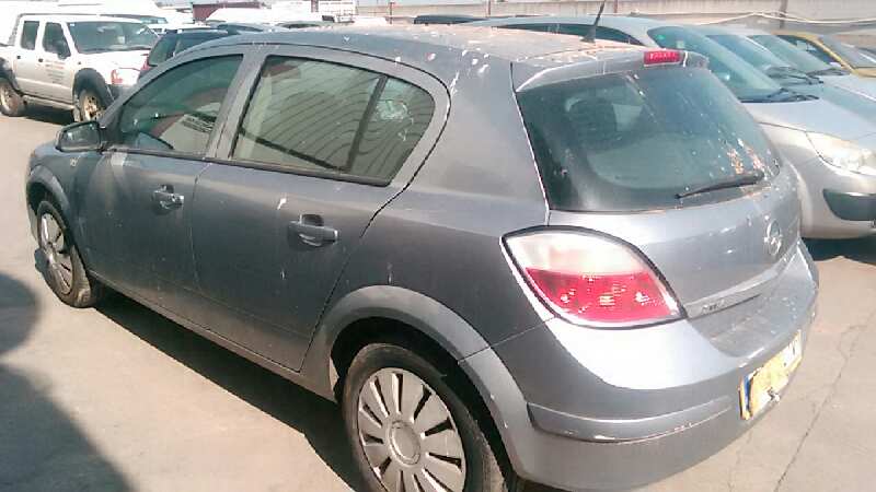 OPEL ASTRA H BERLINA 2004