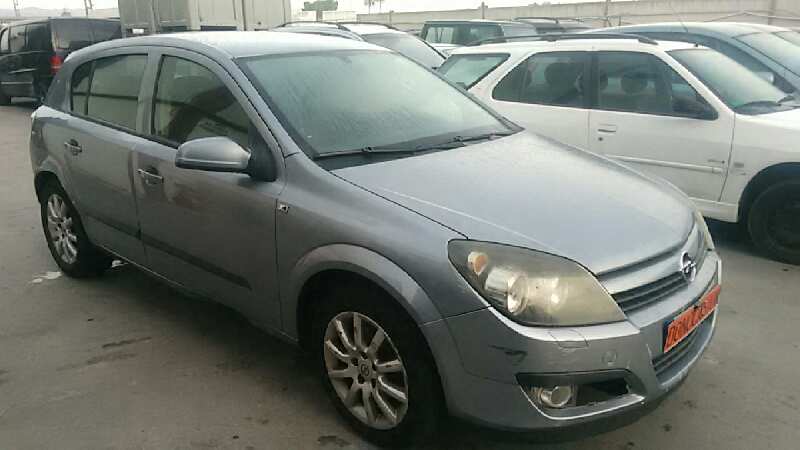 OPEL ASTRA H BERLINA 2004