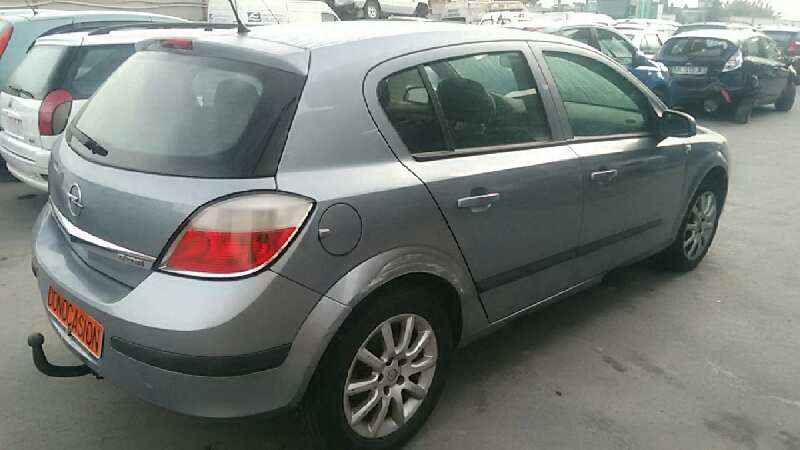 OPEL ASTRA H BERLINA 2004