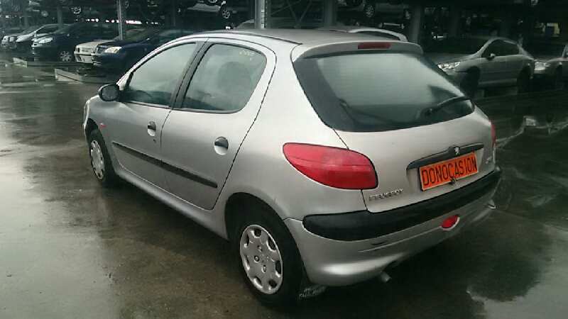 PEUGEOT 206 BERLINA 1998