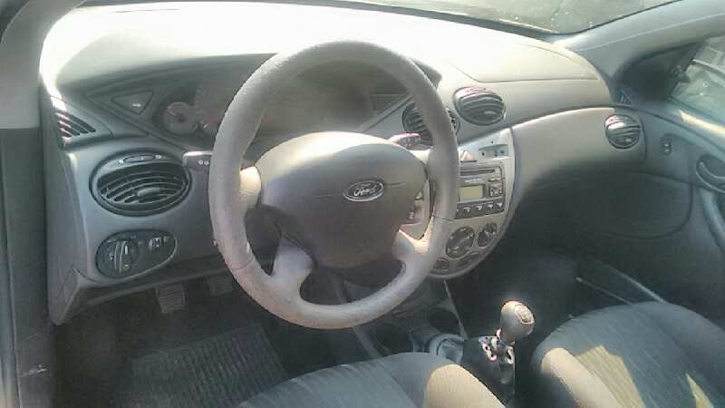 FORD FOCUS BERLINA (CAK) 1998