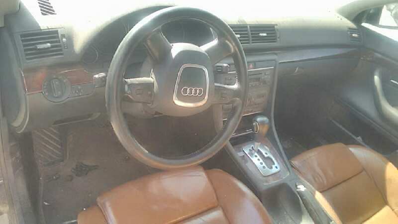 AUDI A4 AVANT (8E) 2004