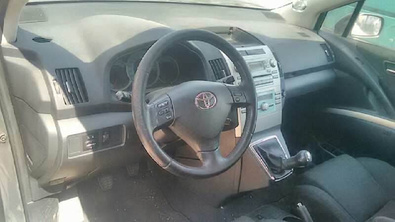 TOYOTA COROLLA VERSO (R1) 2005