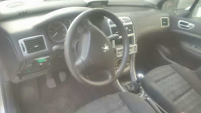 PEUGEOT 307 2001