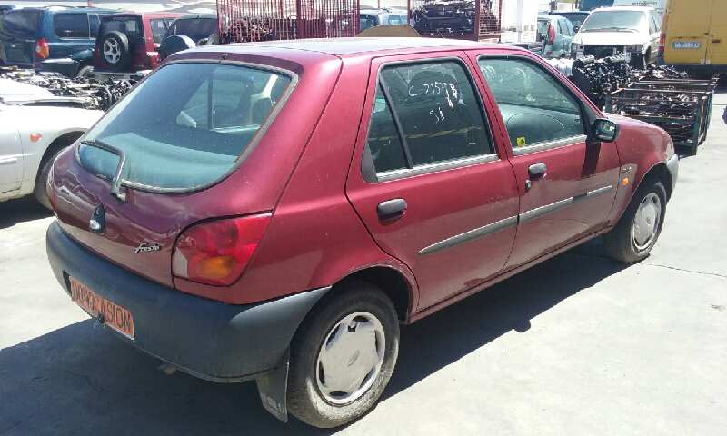 FORD FIESTA BERLINA 1995