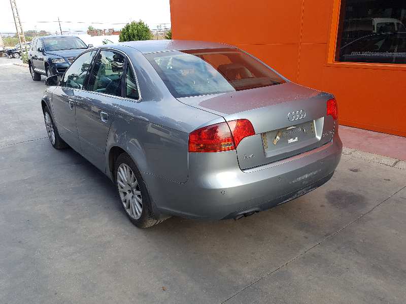 AUDI A4 BERLINA (8E) 2004