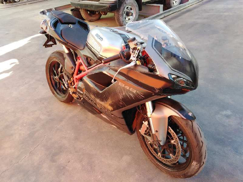 DUCATI 848 2011