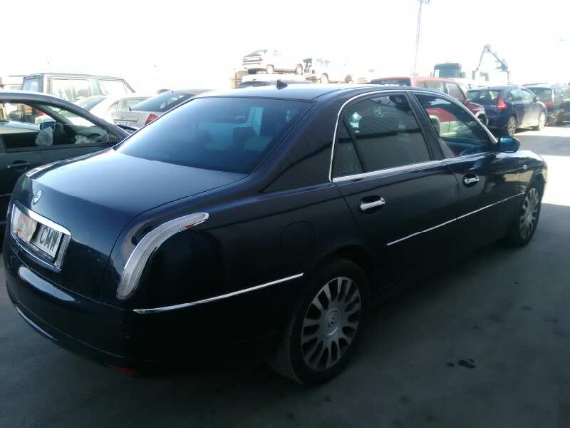 LANCIA THESIS (115) 2002