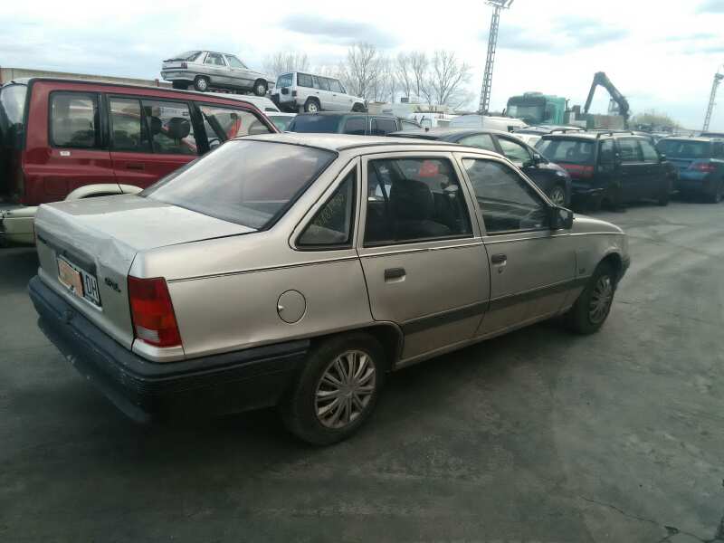 PARAGOLPES DELANTERO