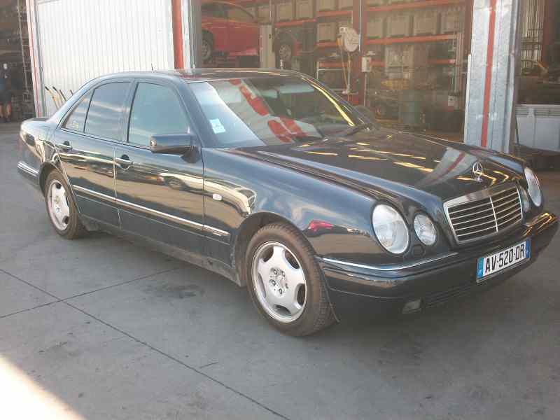 MERCEDES CLASE E (W210) BERLINA DIESEL 1996