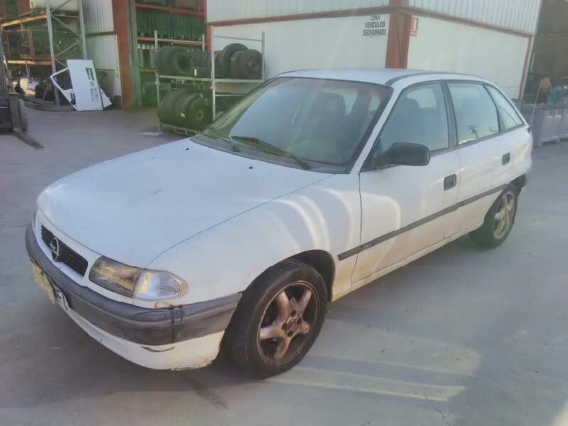 OPEL ASTRA F BERLINA 1995