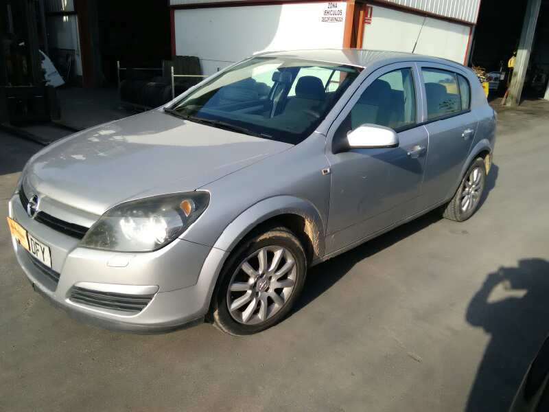 OPEL ASTRA H BERLINA 2004