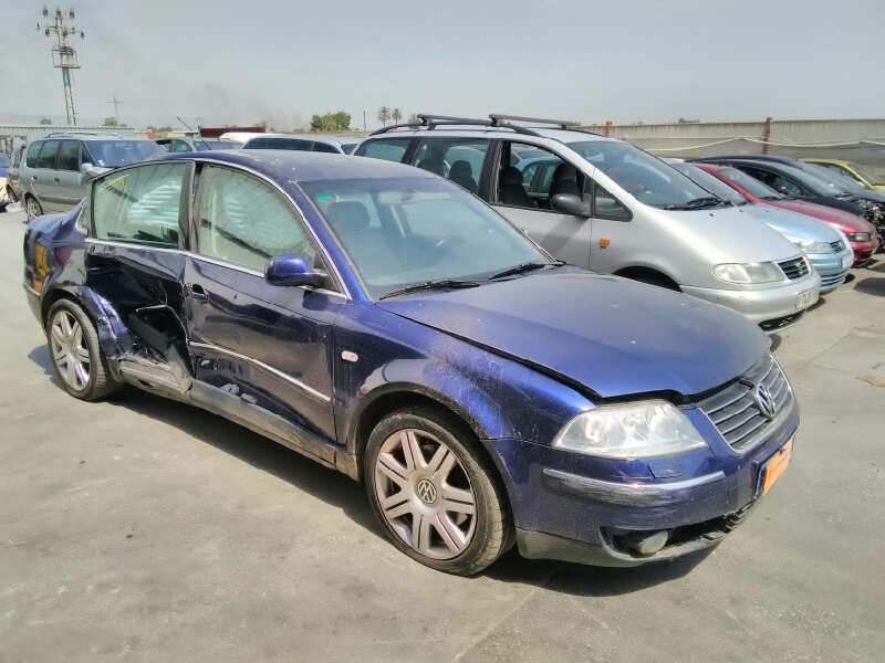 VOLKSWAGEN PASSAT BERLINA (3B3) 2000