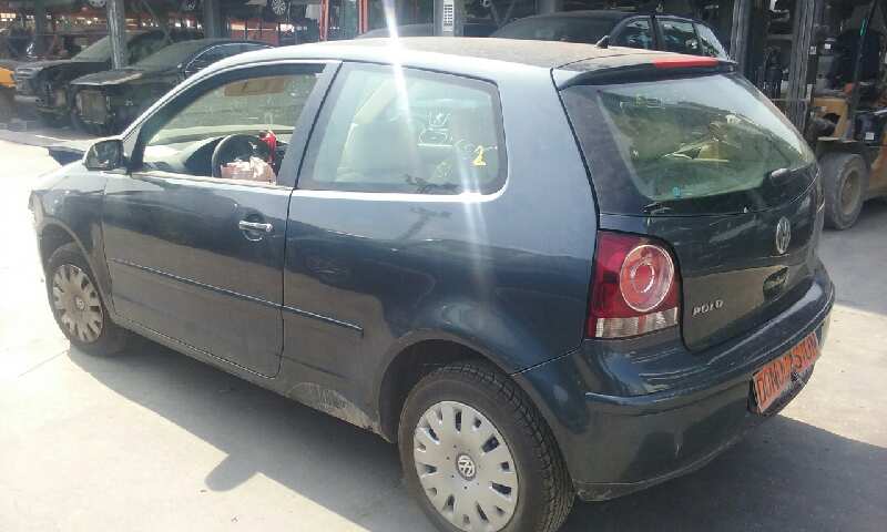 VOLKSWAGEN POLO (9N3) 2005