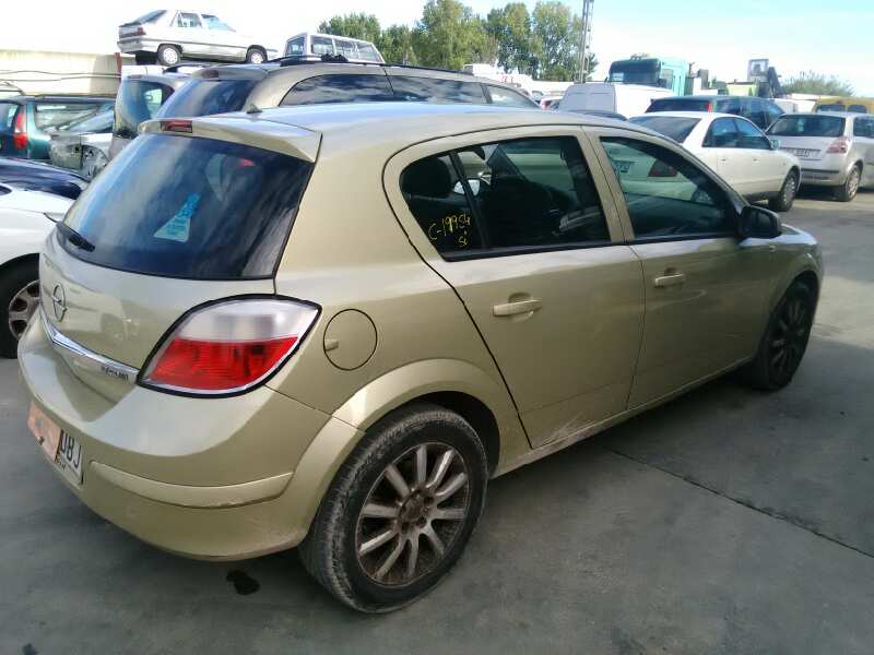 OPEL ASTRA H BERLINA 2004