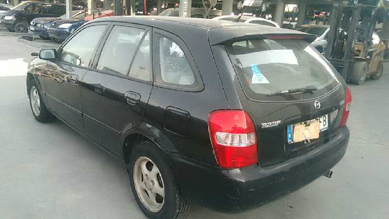 MAZDA 323 BERL. F/S (BJ) 2000