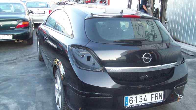 OPEL ASTRA GTC 2004